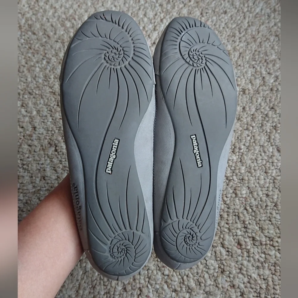Patagonia Maha gray Breathe Black Nubuck Leather Ballet Flats size 7